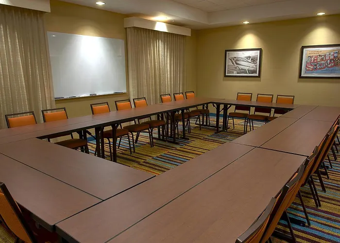 Fairfield Inn & Suites By Marriott Columbus Airport
