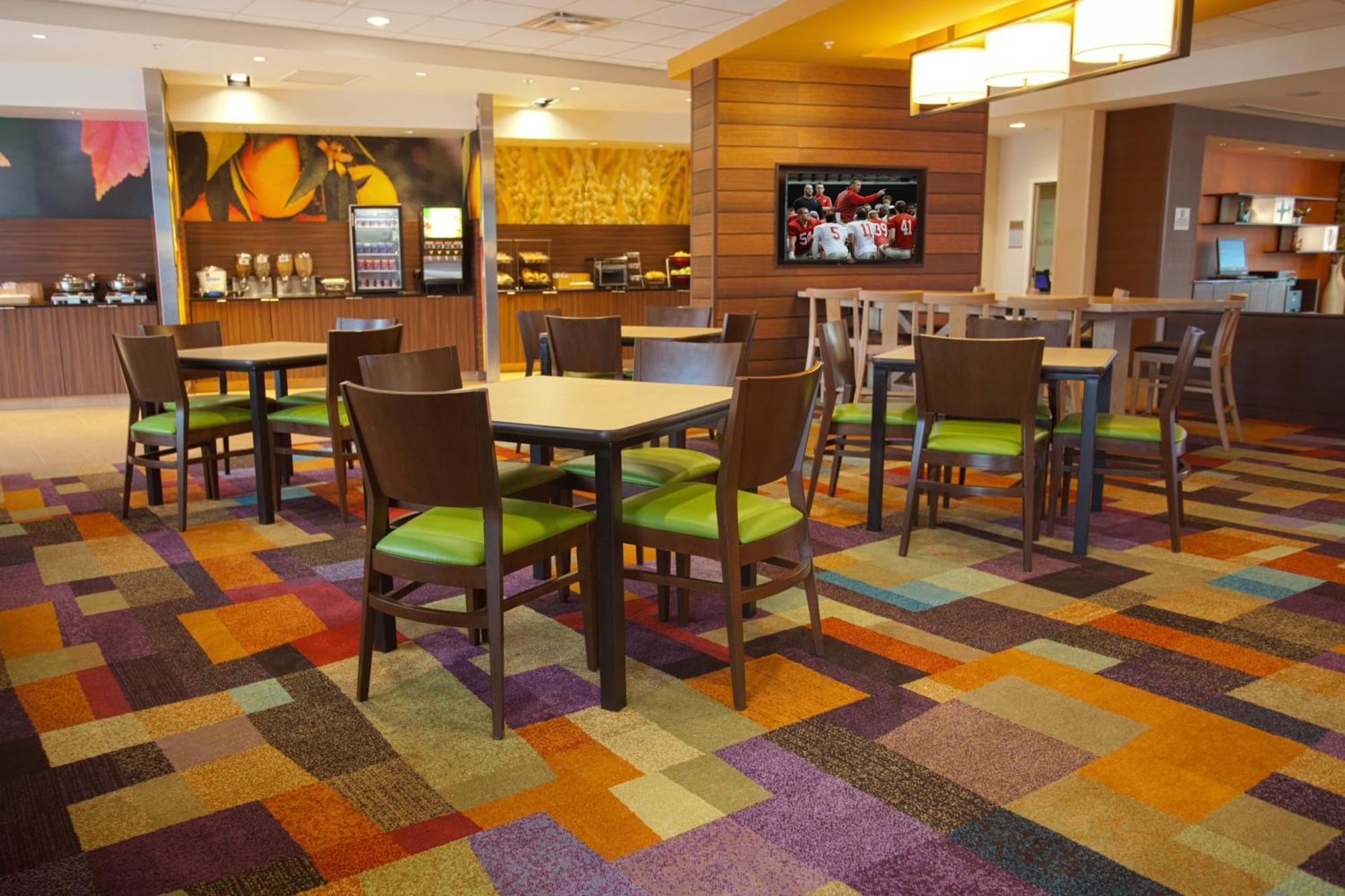 Fairfield & By Marriott Airport Hotel Columbus