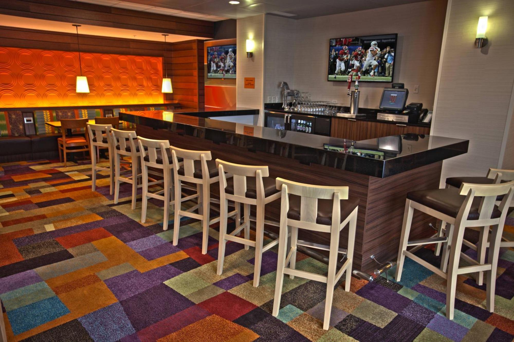Fairfield & By Marriott Airport Hotel